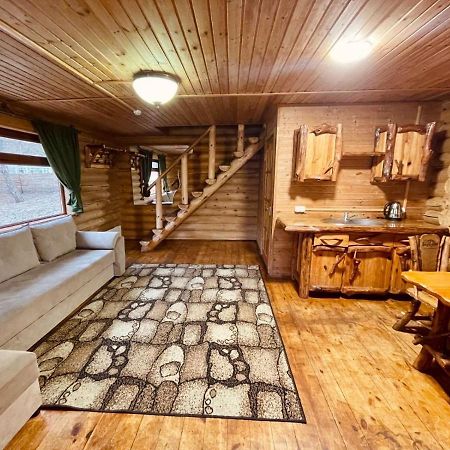 Sky Land Camping & Resort Cricova Exteriör bild