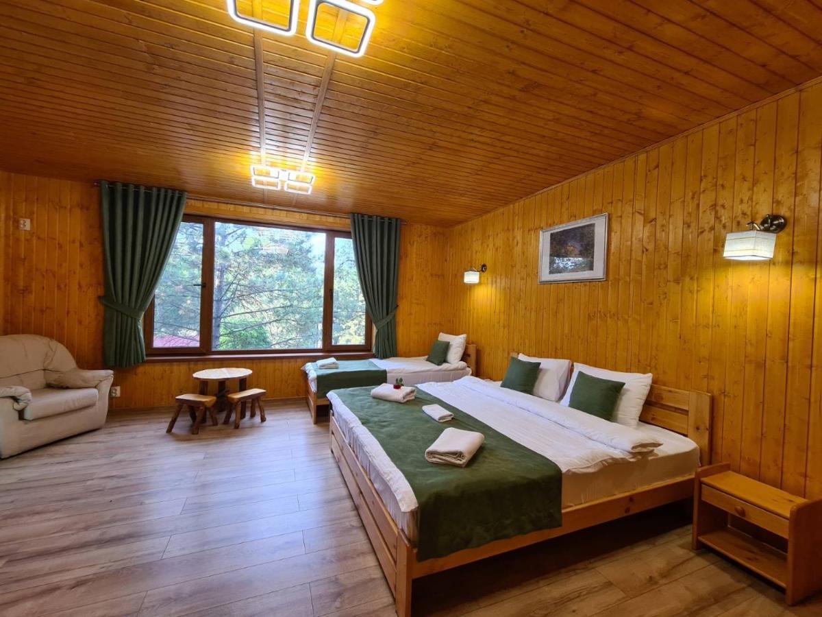 Sky Land Camping & Resort Cricova Exteriör bild