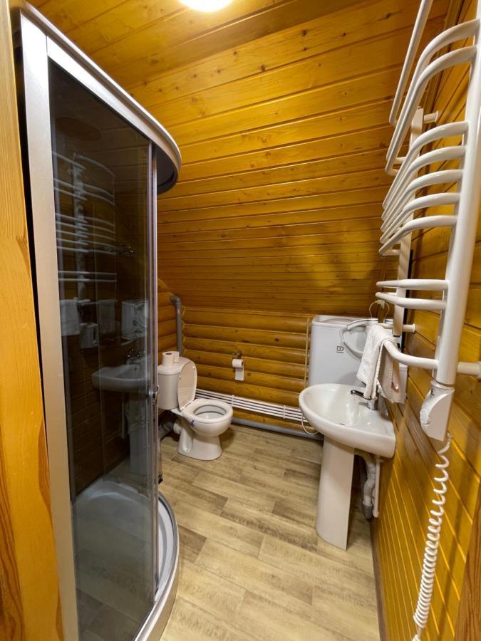Sky Land Camping & Resort Cricova Exteriör bild