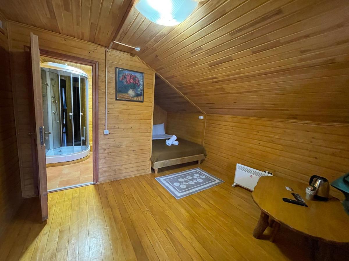 Sky Land Camping & Resort Cricova Exteriör bild