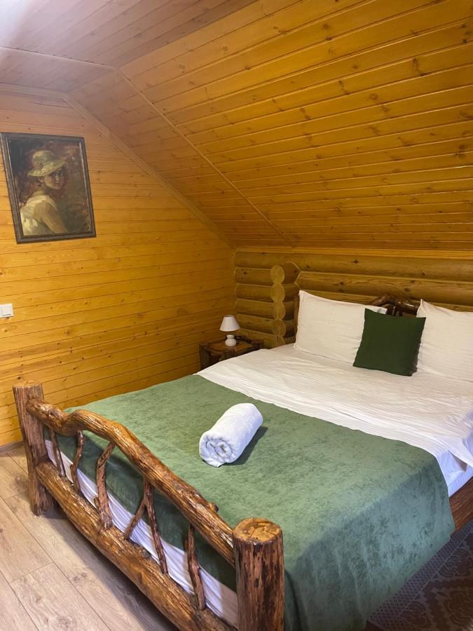Sky Land Camping & Resort Cricova Exteriör bild